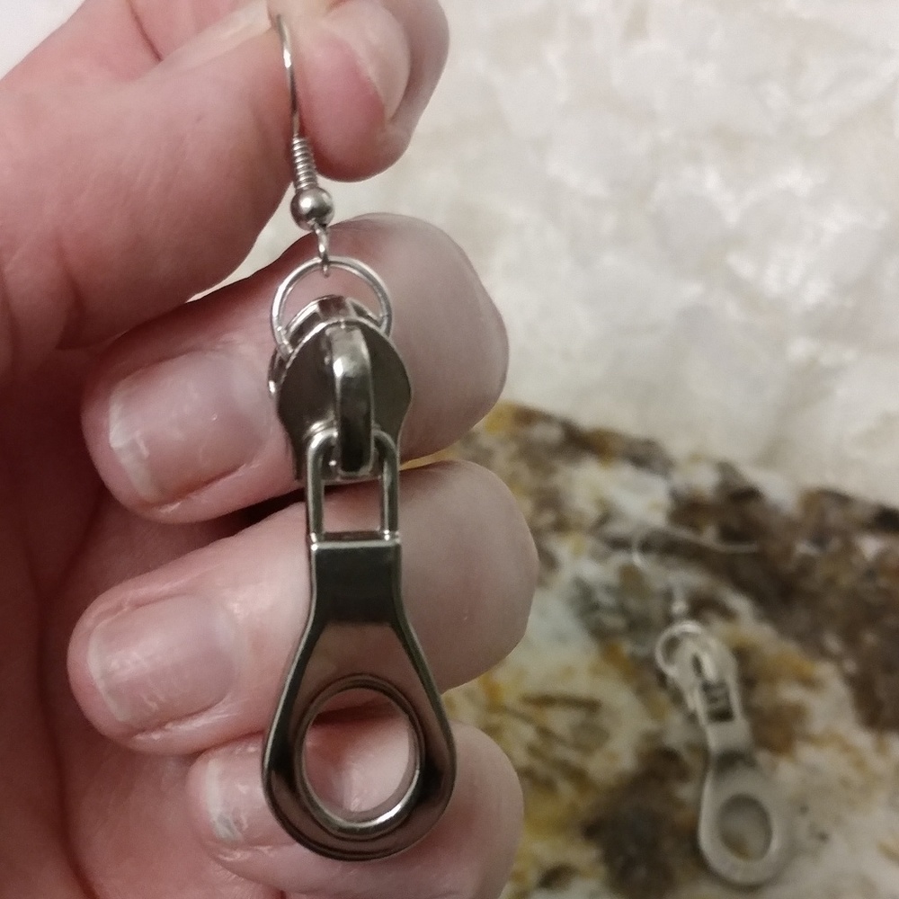 Handcrafted zipper pull dangle earrings!